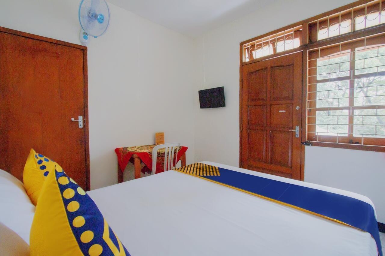 Spot On 3218 Bee Palm Family Syariah Hotel Malang Exterior photo