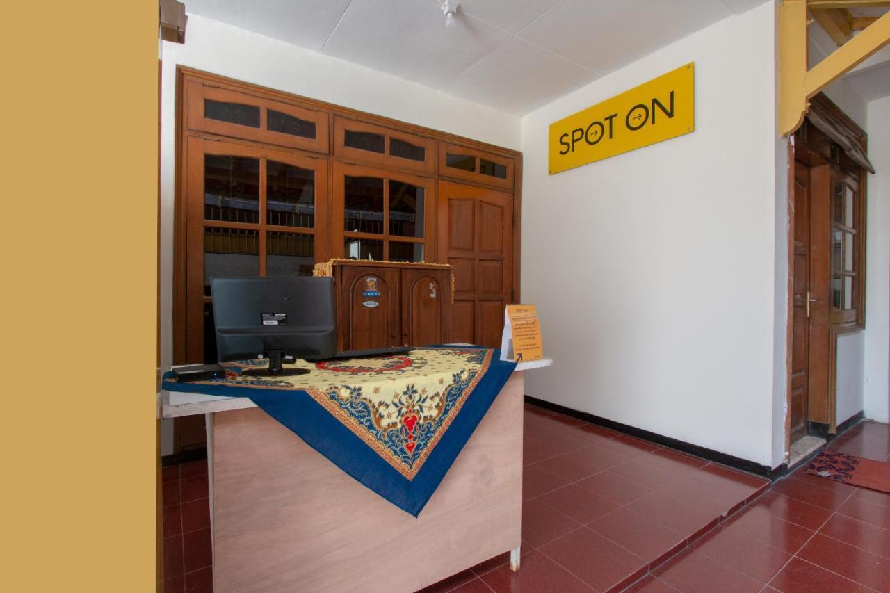 Spot On 3218 Bee Palm Family Syariah Hotel Malang Exterior photo